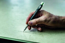 Pica 7070 Fine Dry Markeerpotlood -Werkplaats Gereedschap Serie 7070 fine dry use 9 print.jpg 1200x600 54542ebc88