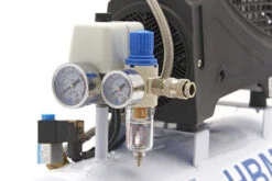 HBM 30 Liter Professionele Low Noise Compressor - Model 2 13 HBM 30 Liter Professionele Low Noise Compressor - Model 2 -Werkplaats Gereedschap Serie hbm 014 179.jpg 1200x600 e95dbebc88