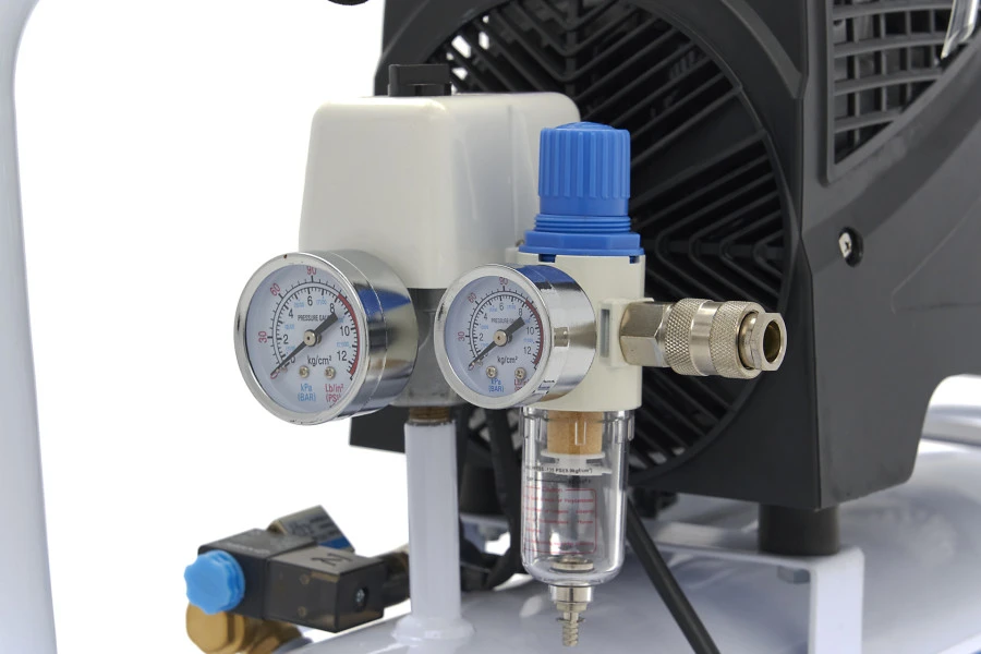 HBM Professionele Low Noise Compressor - 1.5 PK - 30 Liter Model 2 7 HBM Professionele Low Noise Compressor - 1.5 PK - 30 Liter Model 2 - Afbeelding 7