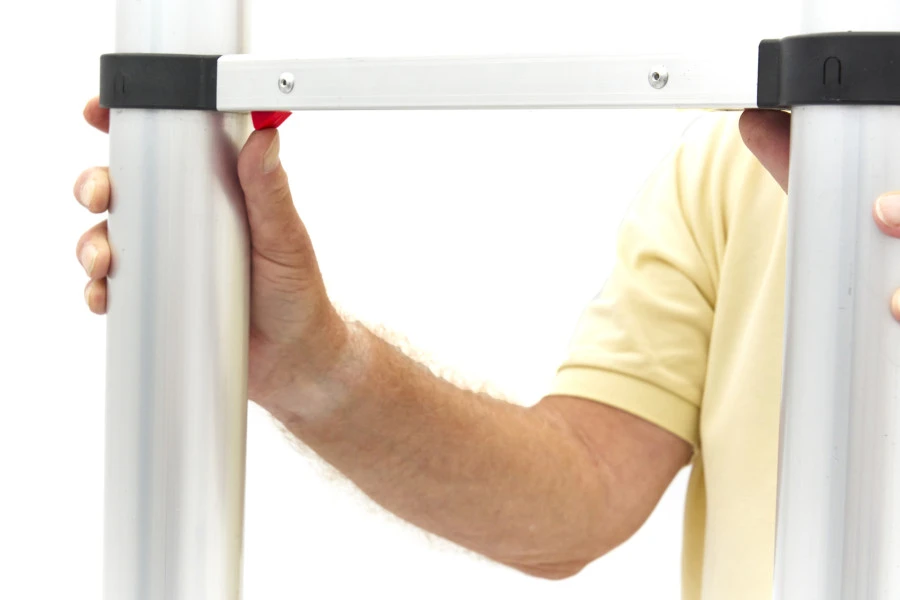 HBM Professionele Telescoopladder – Aluminium – Max. Uitschuiflengte 3.80 M 6 HBM Professionele Telescoopladder – Aluminium – Max. Uitschuiflengte 3.80 M - Afbeelding 6